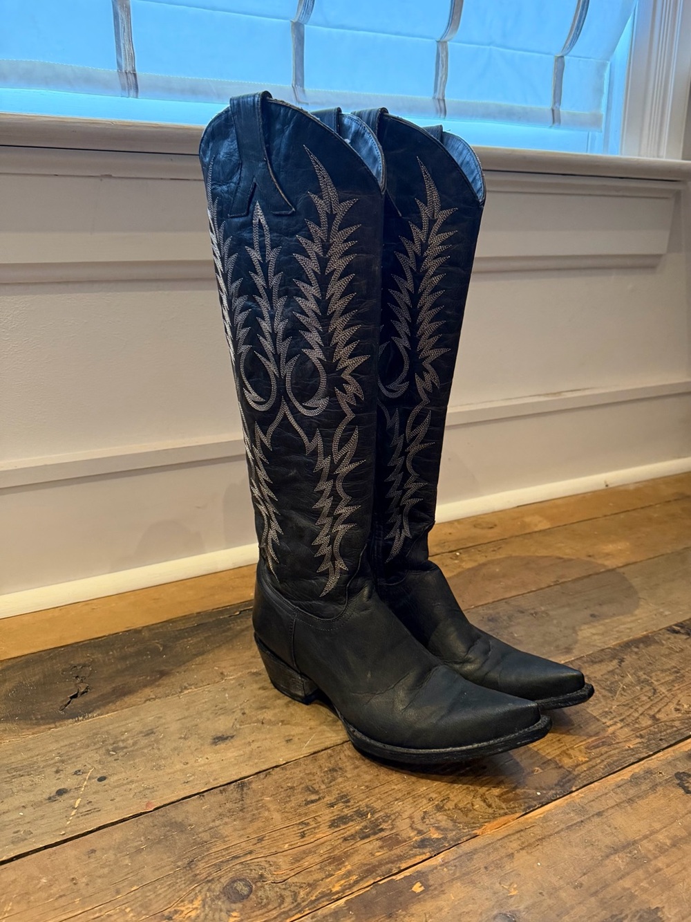 Black Embroidered Knee-High Old Gringo Western Heeled Boots
